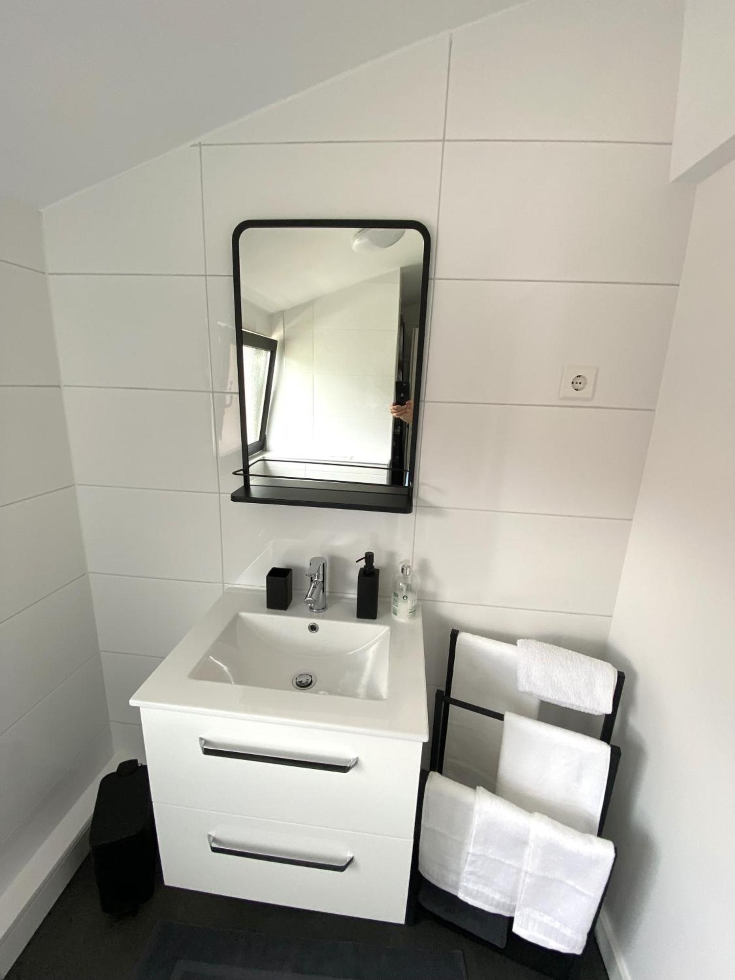 Zentrales Modernes Apartment, Naehe Zoo Und Stadion Dortmund Kültér fotó